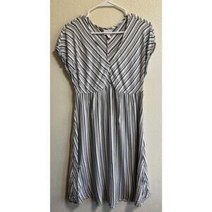 Isabel Maternity Summer Dress Size M Striped Gray White Diagonal Bias Cut Boho